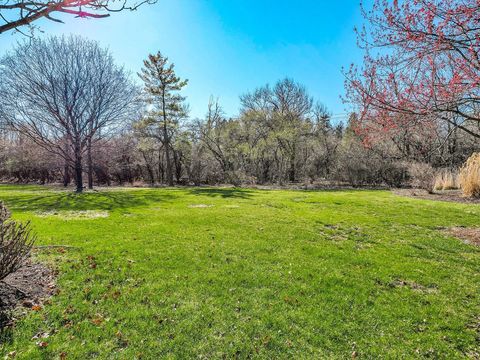 Tiny photo for 140 Braymore Court, Inverness, IL 60010 (MLS # 12614743)