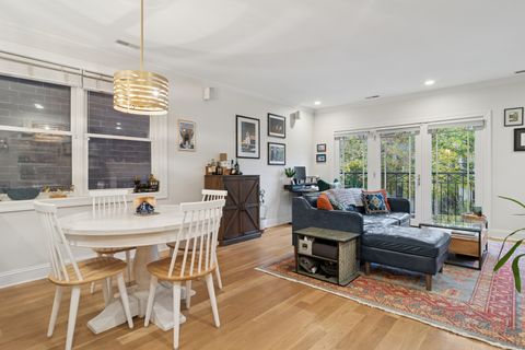 Tiny photo for 3537 N Wilton Avenue #2, Chicago, IL 60657 (MLS # 12531389)