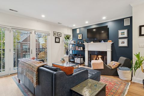 Tiny photo for 3537 N Wilton Avenue #2, Chicago, IL 60657 (MLS # 12531389)