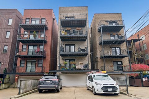 Tiny photo for 3537 N Wilton Avenue #2, Chicago, IL 60657 (MLS # 12531389)