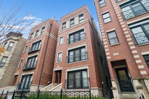 Photo of 3537 N Wilton Avenue #2, Chicago, IL 60657 (MLS # 12531389)