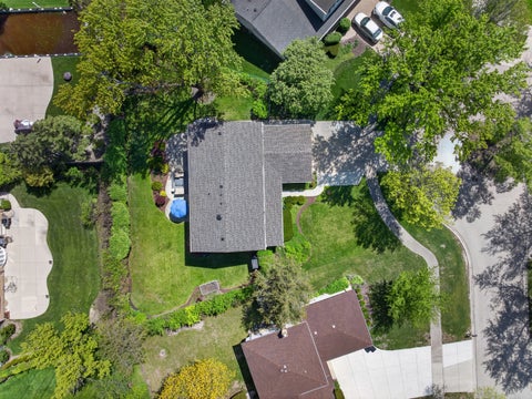 Tiny photo for 4019 Crestwood Drive, Northbrook, IL 60062 (MLS # 12638983)