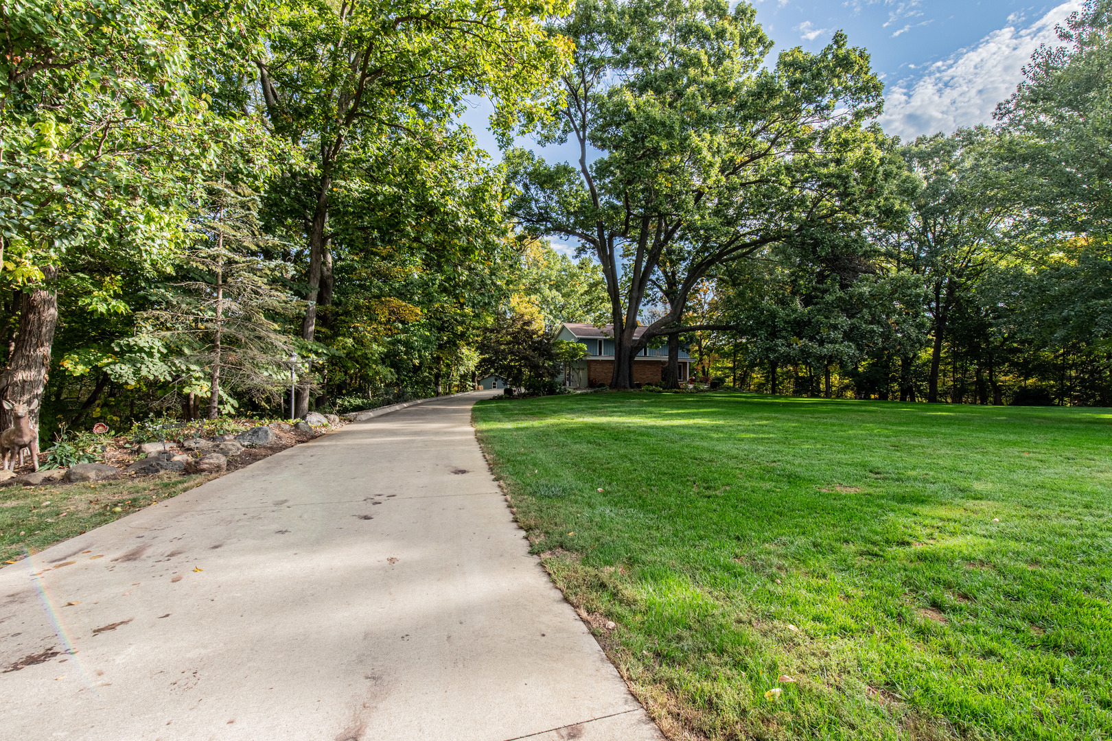 2555 Ridgefield Road