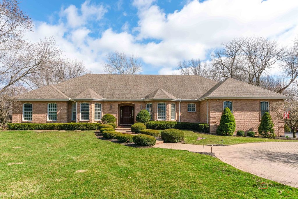 Photo for 2307 Old Hicks Road, Long Grove, IL 60047 (MLS # 12507712)