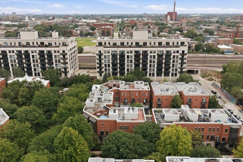 Tiny photo for 935 W College Parkway, Chicago, IL 60608 (MLS # 12739998)