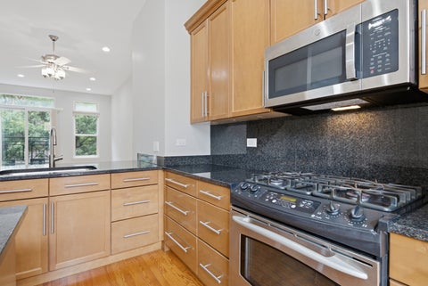 Tiny photo for 935 W College Parkway, Chicago, IL 60608 (MLS # 12739998)