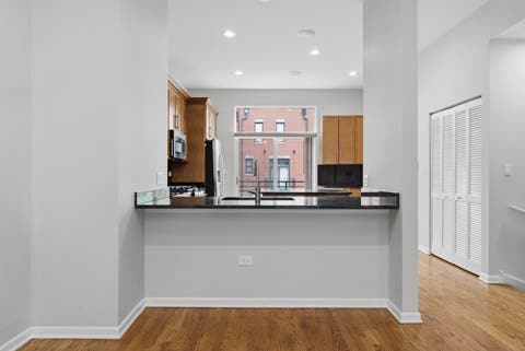 Tiny photo for 935 W College Parkway, Chicago, IL 60608 (MLS # 12739998)