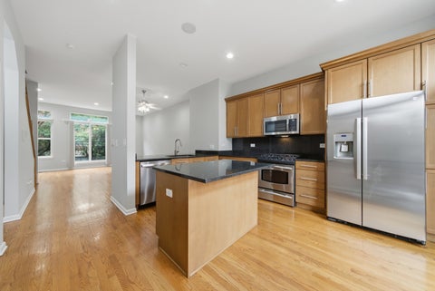 Tiny photo for 935 W College Parkway, Chicago, IL 60608 (MLS # 12739998)