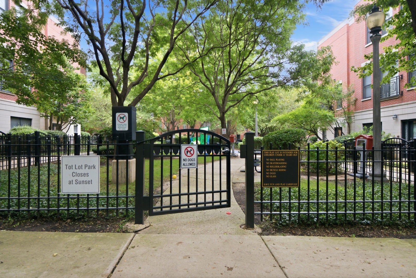 935 W College Parkway