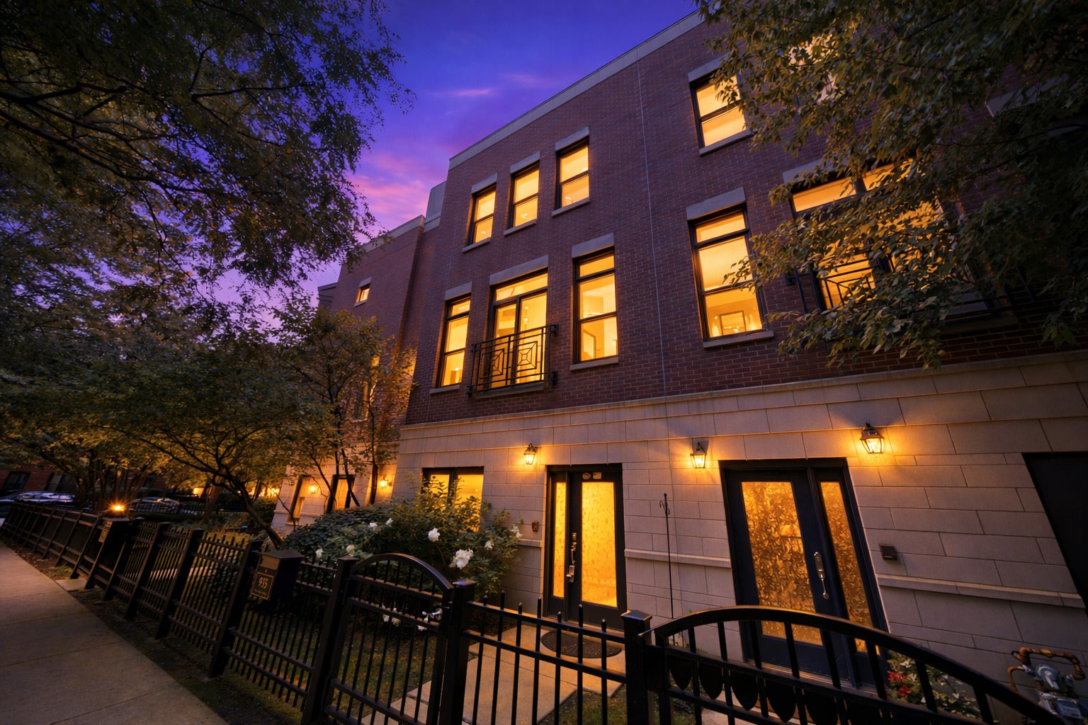 935 W College Parkway