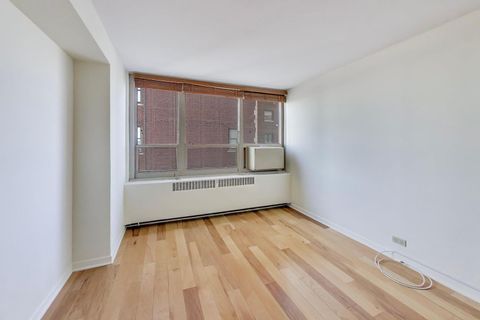 Tiny photo for 3950 N Lake Shore Drive #1130, Chicago, IL 60613 (MLS # 12554877)