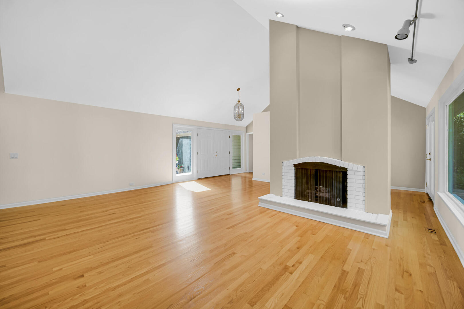 356 Windsor Lane