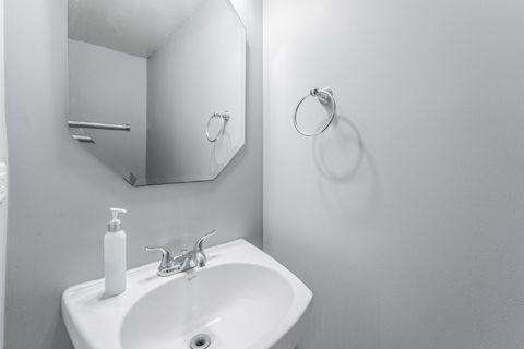 Tiny photo for 813 Serendipity Drive, Aurora, IL 60504 (MLS # 12570198)