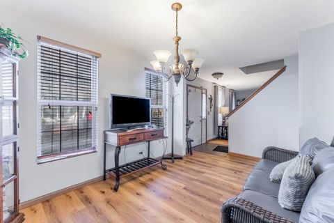 Tiny photo for 813 Serendipity Drive, Aurora, IL 60504 (MLS # 12570198)