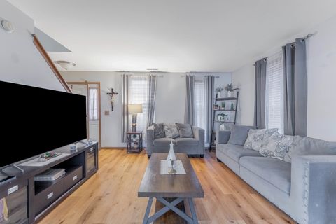 Tiny photo for 813 Serendipity Drive, Aurora, IL 60504 (MLS # 12570198)