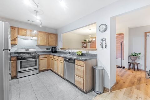 Tiny photo for 813 Serendipity Drive, Aurora, IL 60504 (MLS # 12570198)