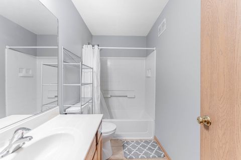 Tiny photo for 813 Serendipity Drive, Aurora, IL 60504 (MLS # 12570198)