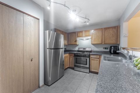 Tiny photo for 813 Serendipity Drive, Aurora, IL 60504 (MLS # 12570198)