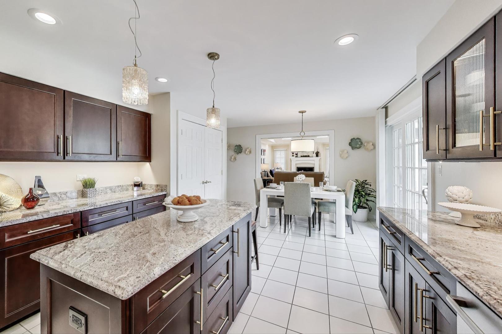 1102 W Skylark Court