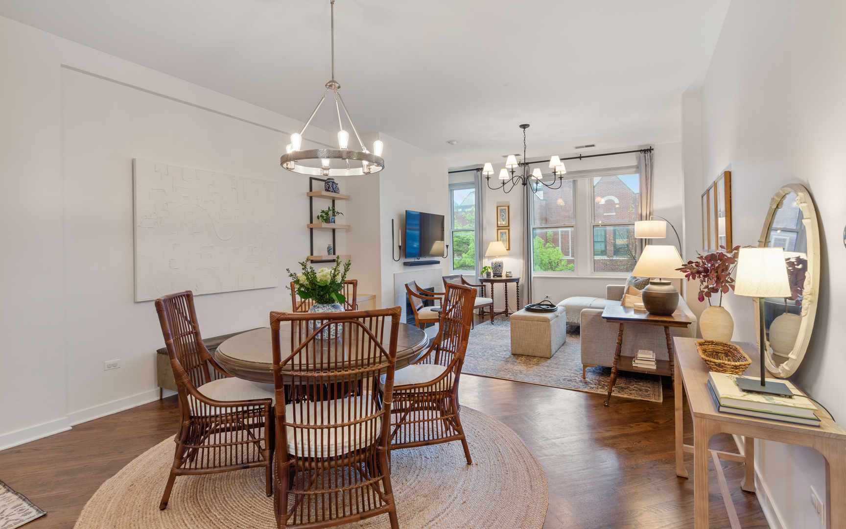 4118 N LINCOLN Avenue 302