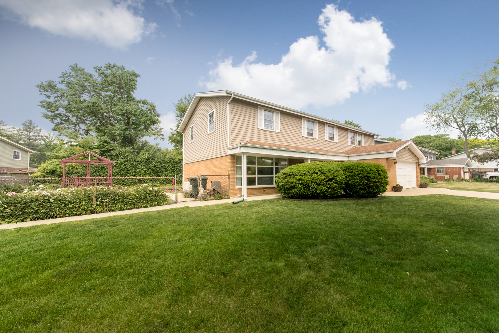 1504 Pfingsten Road