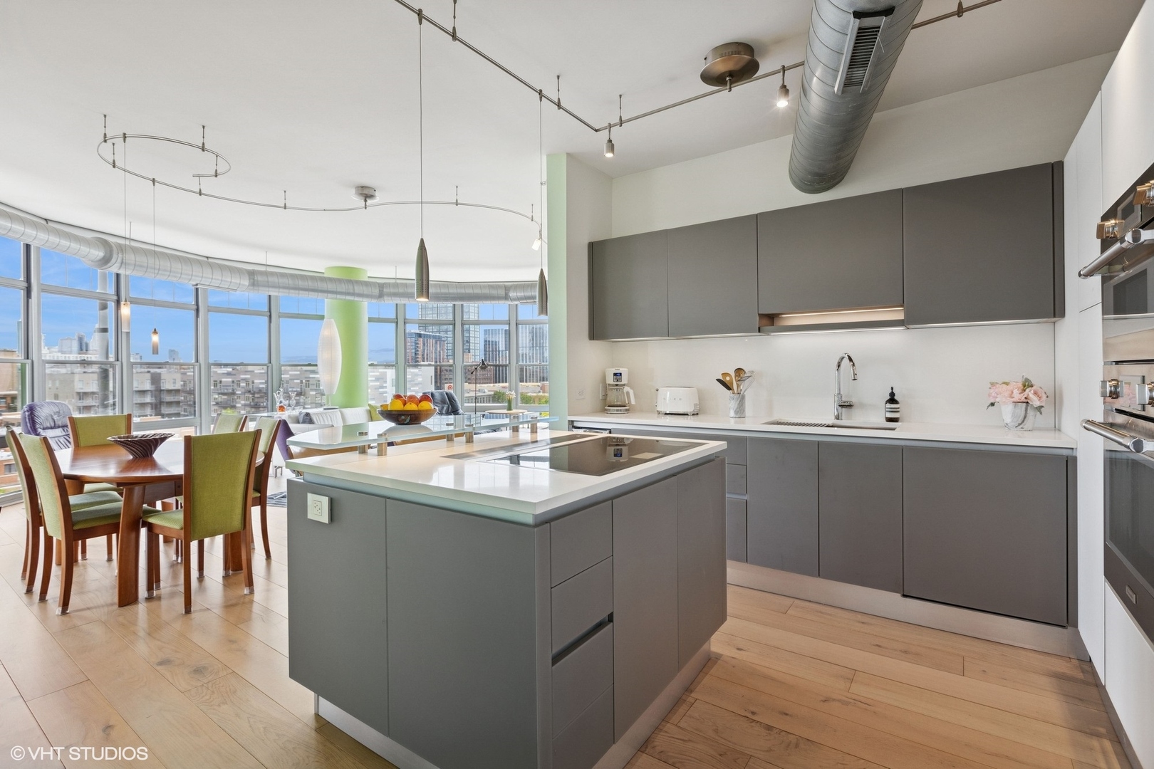1200 W Monroe Street 808