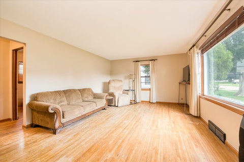 Tiny photo for 309 E Sunset Place, DeKalb, IL 60115 (MLS # 12724246)