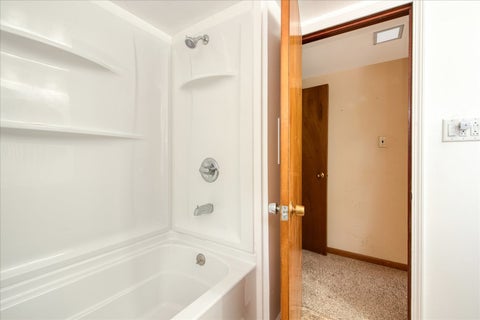 Tiny photo for 309 E Sunset Place, DeKalb, IL 60115 (MLS # 12724246)