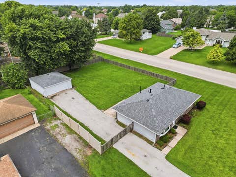 Tiny photo for 16306 S Ellna Court, Plainfield, IL 60586 (MLS # 12727581)