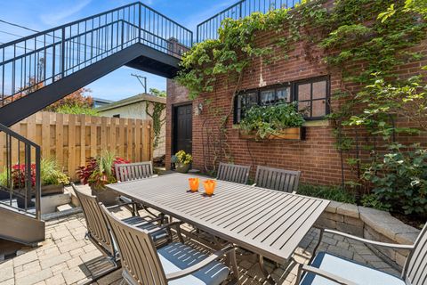Tiny photo for 1243 W Nelson Street, Chicago, IL 60657 (MLS # 12626325)
