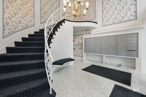 Tiny photo for 5500 Carriageway Drive #213, Rolling Meadows, IL 60008 (MLS # 12545743)