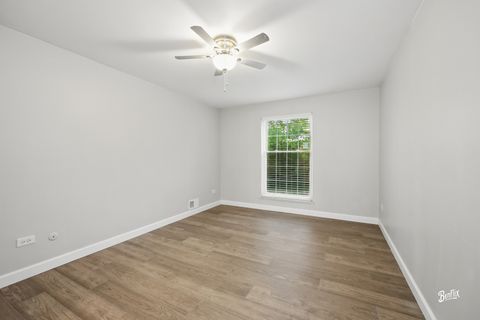 Tiny photo for 5500 Carriageway Drive #213, Rolling Meadows, IL 60008 (MLS # 12545743)