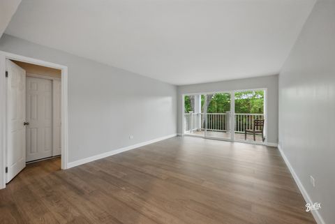 Tiny photo for 5500 Carriageway Drive #213, Rolling Meadows, IL 60008 (MLS # 12545743)