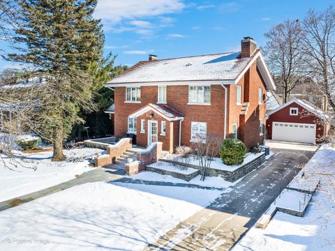 Tiny photo for 225 S Stone Avenue, La Grange, IL 60525 (MLS # 12556625)