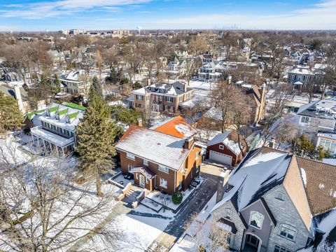 Tiny photo for 225 S Stone Avenue, La Grange, IL 60525 (MLS # 12556625)