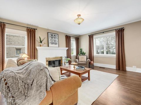 Tiny photo for 225 S Stone Avenue, La Grange, IL 60525 (MLS # 12556625)