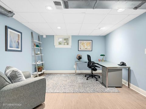 Tiny photo for 225 S Stone Avenue, La Grange, IL 60525 (MLS # 12556625)