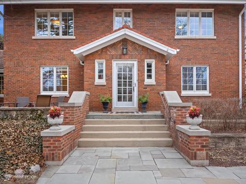 Tiny photo for 225 S Stone Avenue, La Grange, IL 60525 (MLS # 12556625)