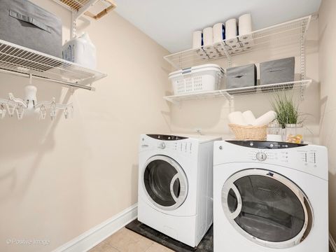 Tiny photo for 225 S Stone Avenue, La Grange, IL 60525 (MLS # 12556625)