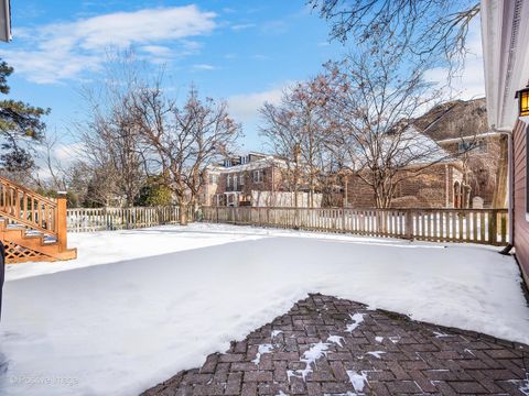 Tiny photo for 225 S Stone Avenue, La Grange, IL 60525 (MLS # 12556625)