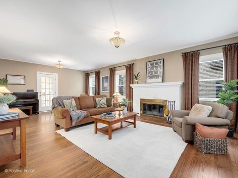 Tiny photo for 225 S Stone Avenue, La Grange, IL 60525 (MLS # 12556625)