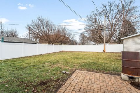 Tiny photo for 303 SPRUCE Street, North Aurora, IL 60542 (MLS # 12543817)