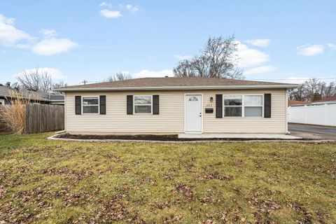 Tiny photo for 303 SPRUCE Street, North Aurora, IL 60542 (MLS # 12543817)