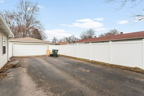 Tiny photo for 303 SPRUCE Street, North Aurora, IL 60542 (MLS # 12543817)