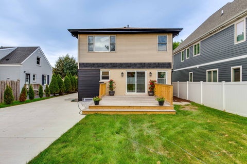 Tiny photo for 607 S Cedar Avenue, Elmhurst, IL 60126 (MLS # 12757449)