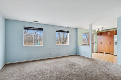 Tiny photo for 1344 S Lorraine Road #C, Wheaton, IL 60189 (MLS # 12567945)