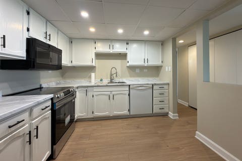 Tiny photo for 350 plum creek Drive #403, Wheeling, IL 60090 (MLS # 12684948)