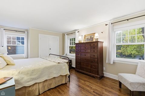 Tiny photo for 2221 Lincolnwood Drive, Evanston, IL 60201 (MLS # 12522573)