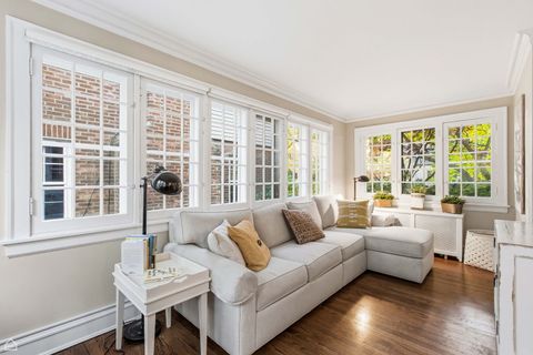 Tiny photo for 2221 Lincolnwood Drive, Evanston, IL 60201 (MLS # 12522573)