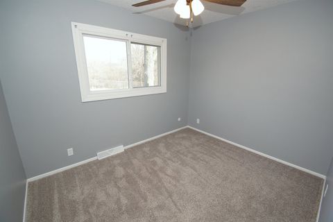 Tiny photo for 3618 Magnolia Court, Bettendorf, IA 52722 (MLS # 100000267)
